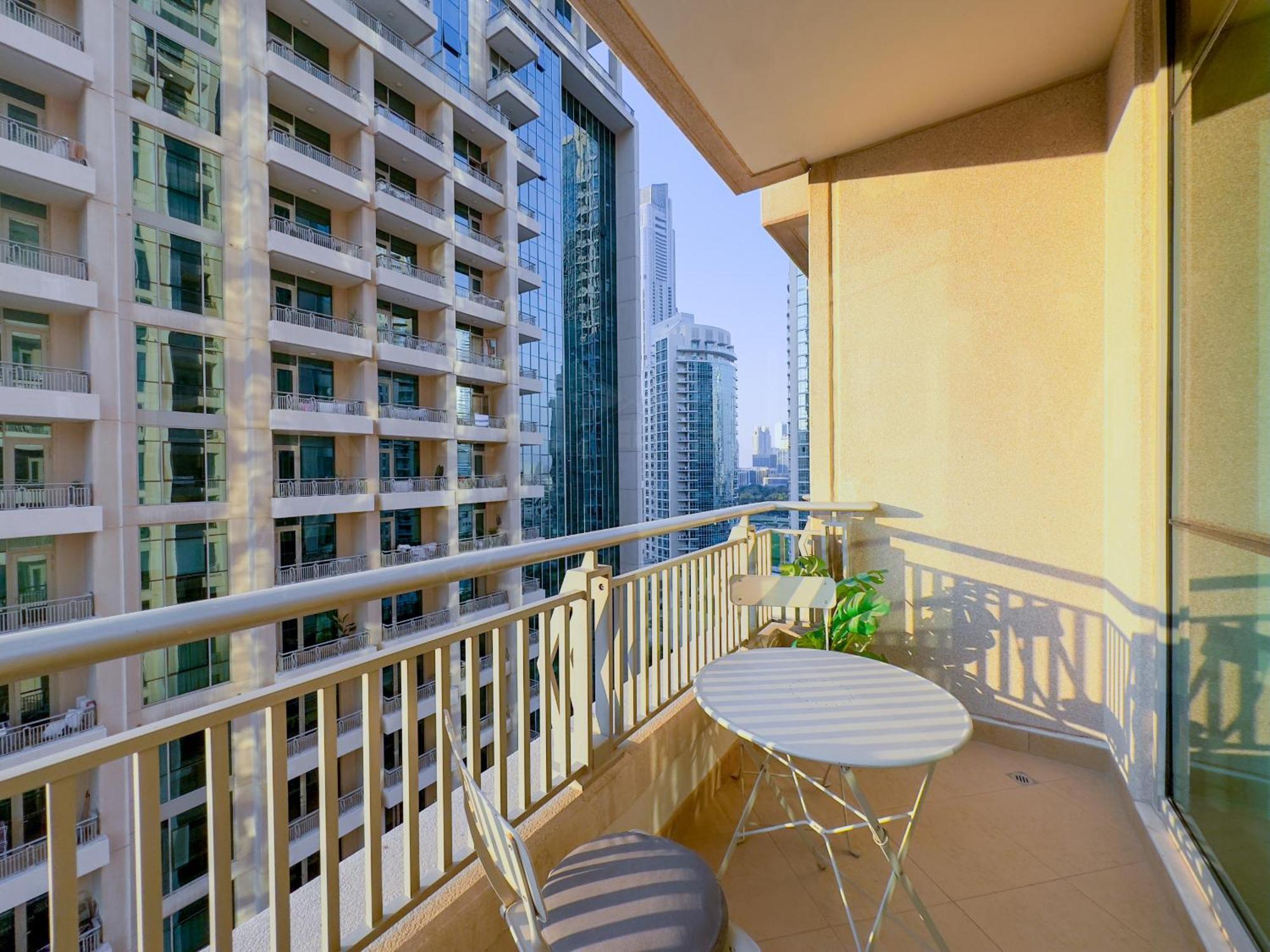 Cozy 1br In Blvd - Near Mall -1208 Apartment Dubai